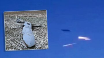 Видео показывает, как российская крылатая ракета запускает ловушки в полете во время атаки на плотину Днепра