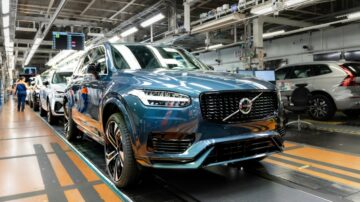 Volvo costruisce la sua ultima vettura diesel, una XC90 blu - Autoblog