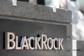 Portemonnee geassocieerd met het nieuwe fonds van BlackRock ontvangt memecoins en NFT's - Unchained