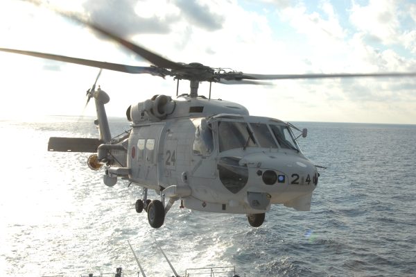 日本海上自卫队两架直升机在太平洋坠毁，造成 1 人死亡、7 人失踪