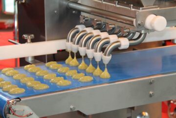 6 Benefits of Using a Conveyor System for Food Processing! - Supply Chain Game Changer™