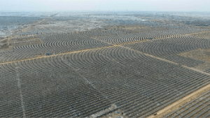 Adani når Indias første 10,000 XNUMX MW fornybare energikapasitet