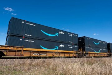 Amazon launches rail service