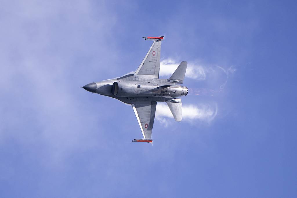 अर्जेंटीना ने डेनमार्क से 24 F-16 जेट खरीदने का सौदा किया