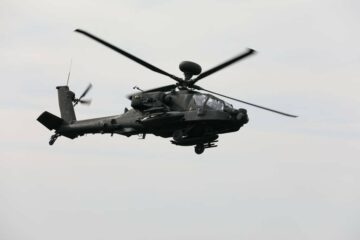 A hadsereg több biztonsági képzést hajt végre, amikor a helikopter lezuhan