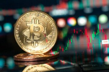 Bitcoin speglar Nasdaq? Analytiker förutspår $90,000 XNUMX vid årets slut om trenden bekräftas