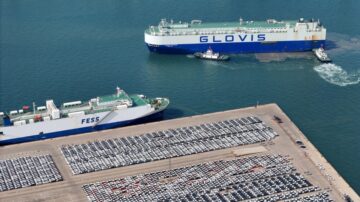 Kinas exportboom för elbilar ökar i efterfrågan på nya biltransporterande fartyg - Autoblogg