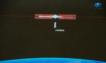 Phi hành đoàn Thần Châu-18 của Trung Quốc đến trạm vũ trụ Thiên Cung