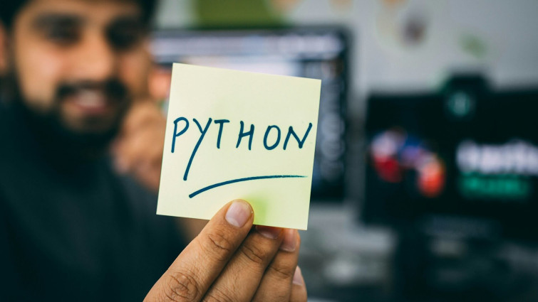 Agarrado pelo Python: 5 razões pelas quais o Python é popular entre os profissionais de segurança cibernética