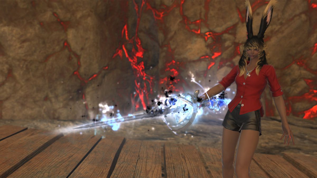 A Viera poses with a completed Pyros rapier in FFXIV