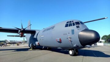 الوحدة الفرنسية الألمانية المشتركة من طراز C-130 تتسلم الطائرة النهائية