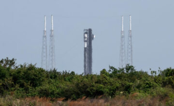 การรายงานสด: SpaceX เตรียมปล่อยดาวเทียม Starlink 23 ดวงบนเที่ยวบิน Falcon 9 จาก Cape Canaveral