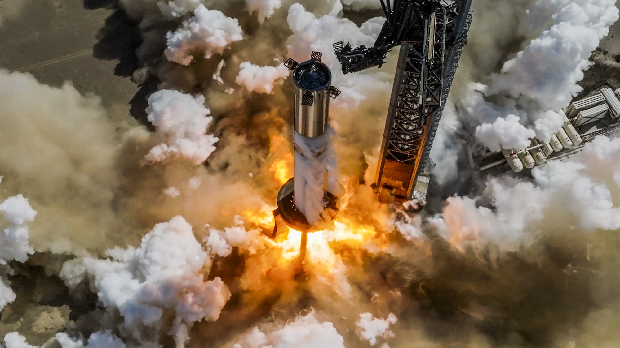 Musk delinea i piani per aumentare la velocità di lancio e le prestazioni della Starship
