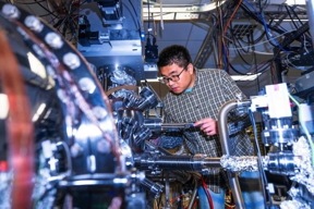 ice University experimental physicist Han Wu (left) and theoretical physicist Lei Chen partnered with colleagues at more than a dozen research institutions on the discovery of a phase-changing quantum material that could potentially be used to create nonvolatile memory capable of storing quantum bits of information, or qubits. Wu and Chen are lead authors of a peer-reviewed study in Nature Communications about the research. 

CREDIT
Photo by Gustavo Raskosky/Rice University.