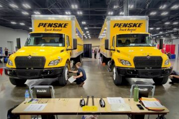 Cho thuê xe tải Penske hỗ trợ các giao dịch có tay nghề cao tại Hội nghị quốc gia SkillsUSA 2024