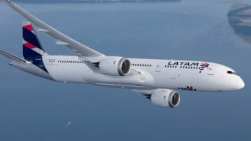 Qantas se sooči s konkurenco LATAM na poti od Sydneya do Santiaga