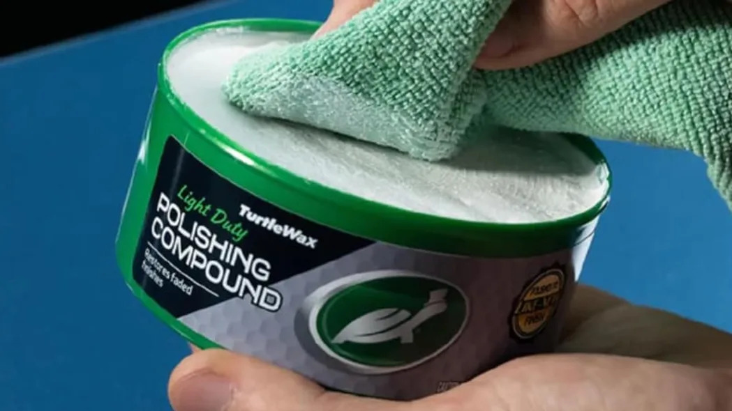 Turtle Wax Polishing Compound and Scratch Remover 2