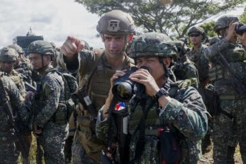 Sojusznicy piechoty morskiej na Pacyfiku kopiują ruchy pułków przybrzeżnych