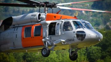 Rzadkie spojrzenie na nowe portugalskie helikoptery Black Hawk zdolne do gaszenia pożarów