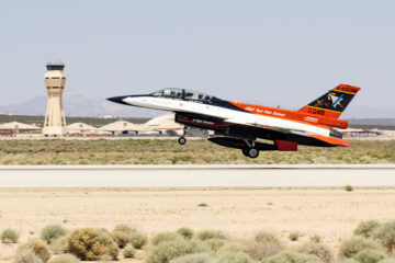 AI-gestuurde F-16 versus door mensen bestuurde F-XNUMX: Amerikaanse luchtmacht test de toekomst van luchtgevechten met gemengde resultaten