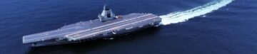 Mens Kina begynner sjøprøver av sitt største hangarskip, venter den indiske marinens neste nod