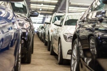 Οι ιδιοκτήτες αυτοκινήτων με περιορισμένα μετρητά προσκολλώνται σε νεότερα μοντέλα, βρίσκει η Δημοπρασία Dealer