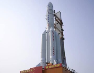 چین ماموریت Chang'e-6 را برای بازگرداندن نمونه ها از سمت دور ماه راه اندازی کرد - دنیای فیزیک