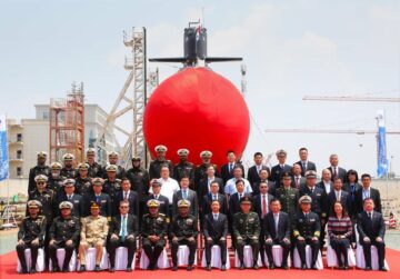 China lança submarino Hangor do Paquistão, apesar da disputa de motores com a Alemanha