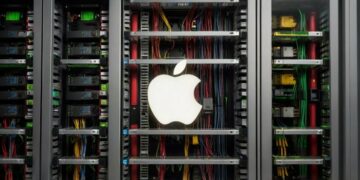 Apple built custom servers and OS for its AI cloud