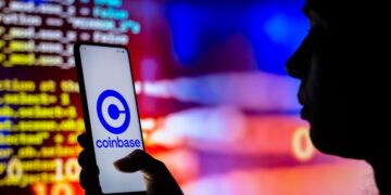 Coinbase Debuts Smart Wallet, Gunning to Bring 1 Billion Users to Crypto - Decrypt